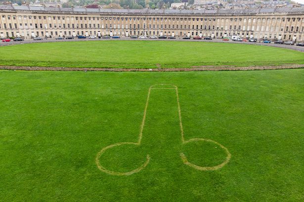1_SWNS_PHALLUS_BATH-7.jpg